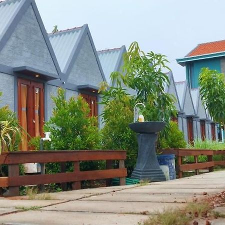 E2 Guest House Каримунджава Экстерьер фото